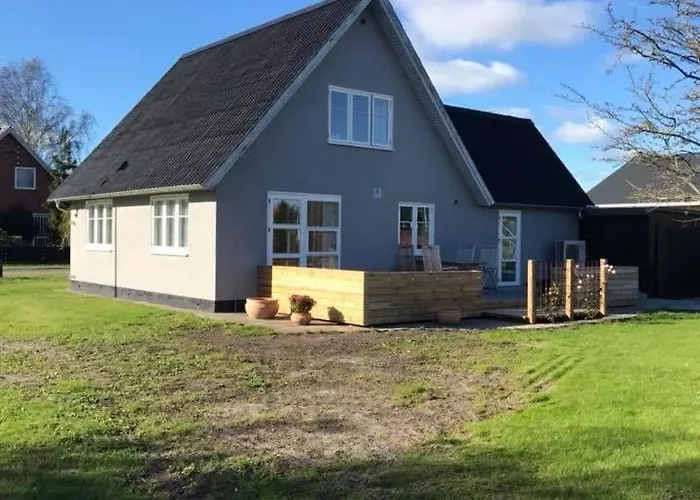 Hyggeligt Taet Ved Skov Og Togstation * Ålbæk